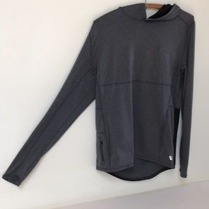 Vuori hoodie Sz S lightweight poly spandex kangaroo pocket. Small zip pocket